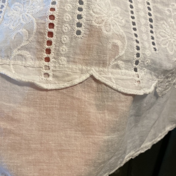 Beautiful White Summer Tunic - Picture 5 of 6